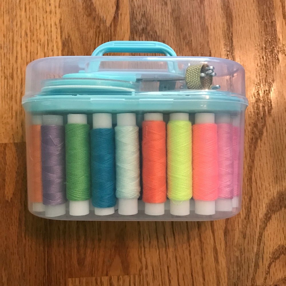 NWT Le Paon Small Blue Sewing Kit - Picture 9 of 12